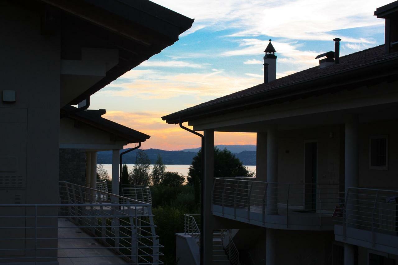 Sky Fort Garda View Sirmione Eksteriør billede